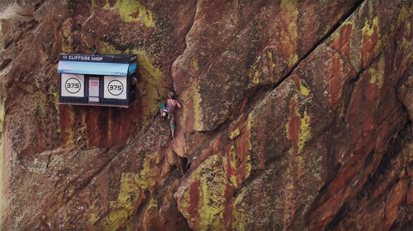 "Hola, ¿tienes oxígeno?"En los Estados Unidos, se ha abierto una tienda para escaladores en un acantilado escarpado