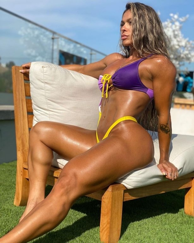 Hot fitness model from Brazil shared the secrets of a stunning figure