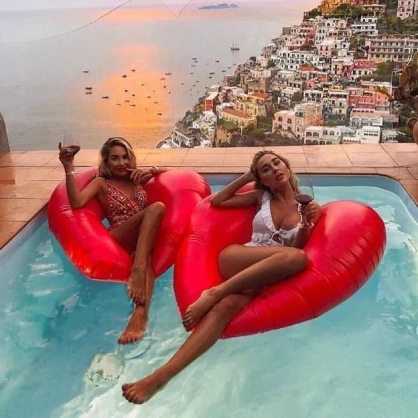Hot winter: Golden youth brags about luxurious Christmas holidays on Instagram