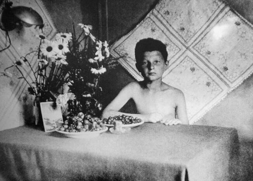 How a Jewish boy Ilya Halperin became the son of an SS regiment and "the youngest Nazi of the Reich"