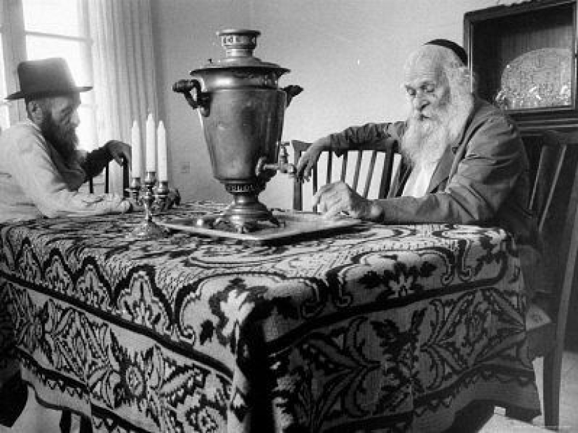 How and when did the Jews appear in Russia