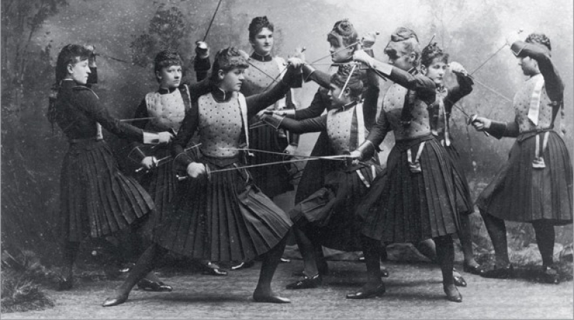 How and why women's fist fights were held in Russia