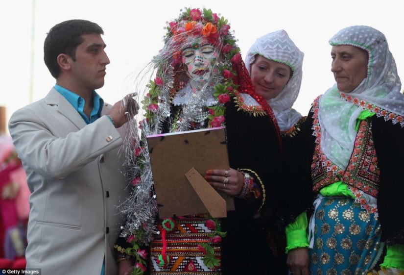 How are the weddings of Bulgarian Muslim mountaineers
