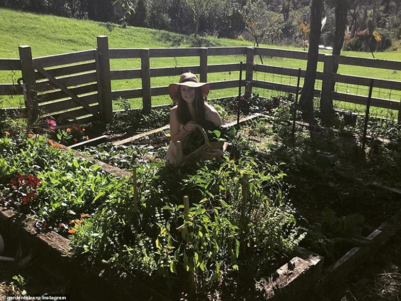 How Hot Australians Celebrate Naked Gardener's Day