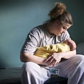 How newborn children of prisoners in the USA and Russia live