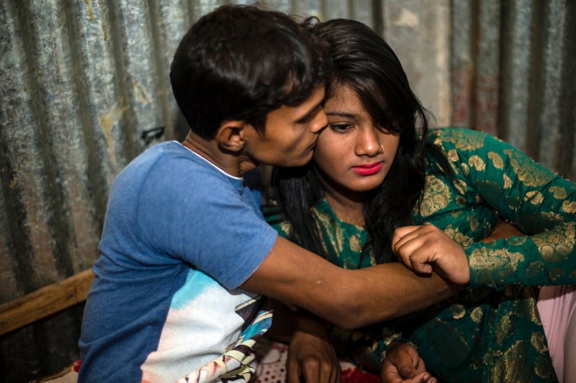 How prostitutes live and work in a 200-year-old brothel in Bangladesh