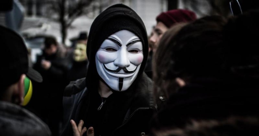 How the Guy Fawkes mask appeared, which became a symbol of protest movements