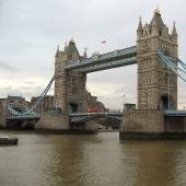 How the Tower Bridge was built