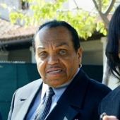 "I hope he atones for his sins in hell": doctor accused Michael Jackson's father of castration of his son