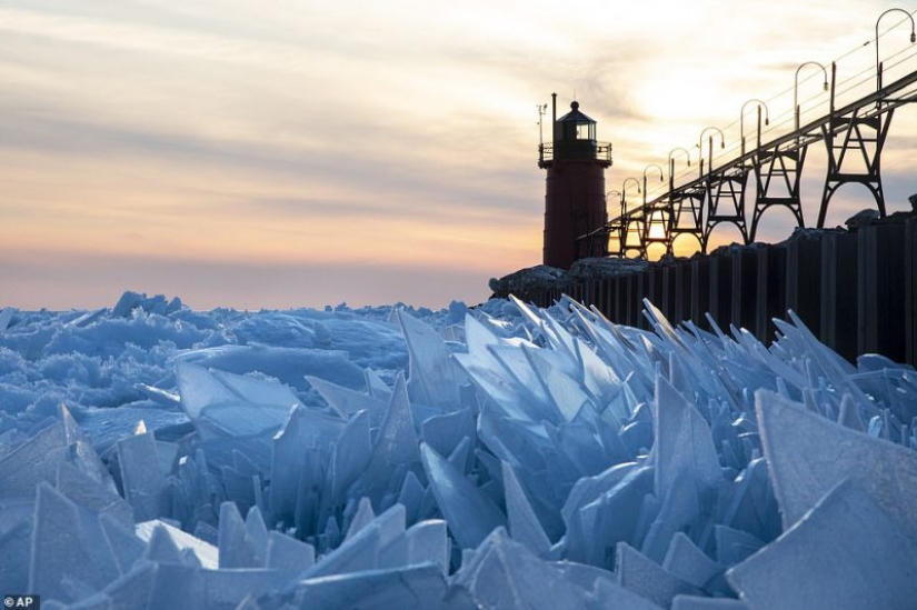 Ice magic: Lake Michigan covered with "dragon scales"