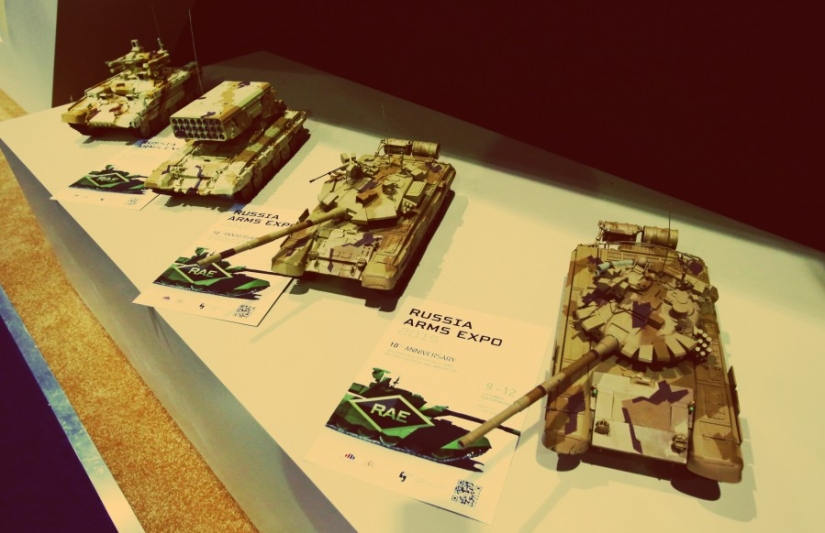 IDEX-2015: Arms exhibition in the UAE