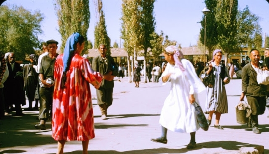 Imágenes cálidas y coloridas de la vida cotidiana en Uzbekistán en 1956