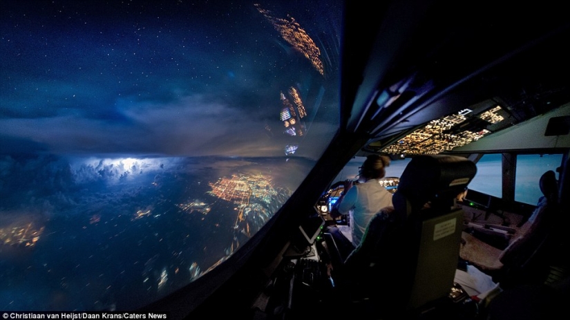 Impresionantes fotos tomadas desde la cabina de un avión de pasajeros