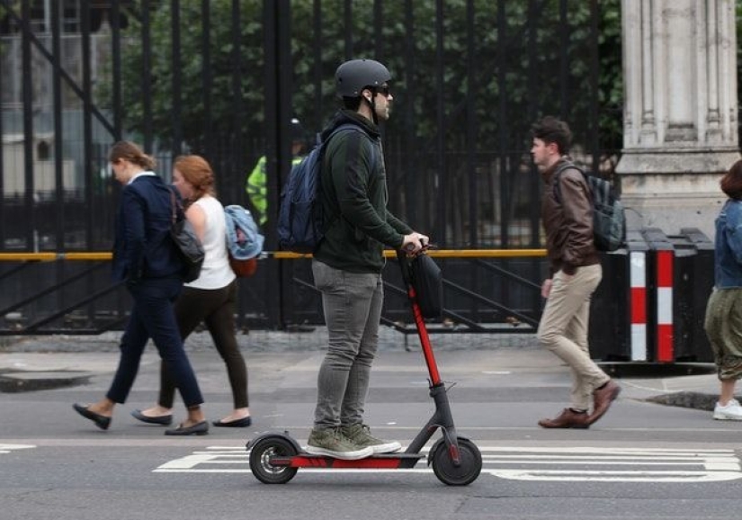 In Britain, a drunk driver of an electric scooter was brought to justice for the first time: he turned out to be a Russian
