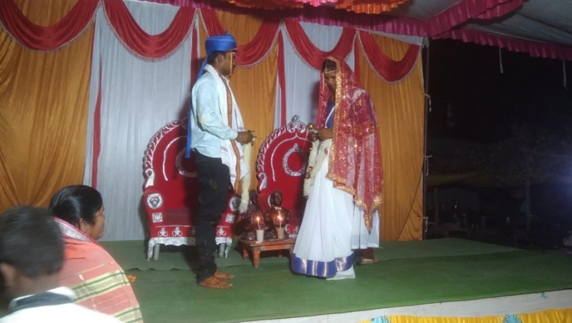 In India, the groom was late for the wedding and the bride married another