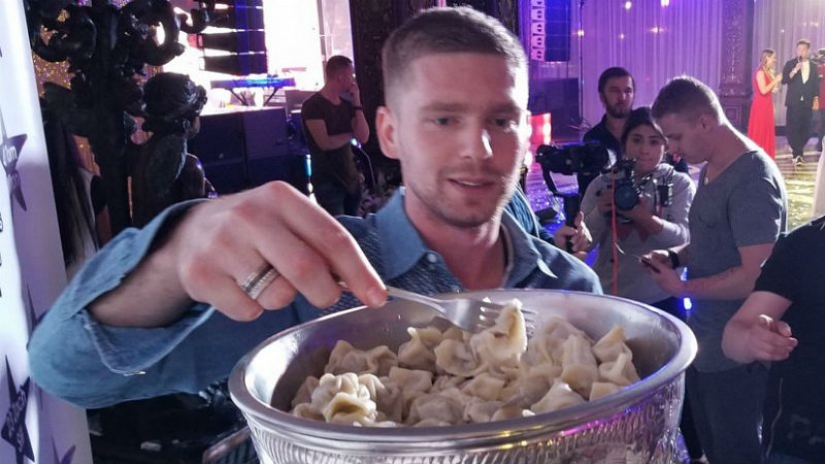 In Russian style: in Chelyabinsk, they ate dumplings from the Stanley Cup