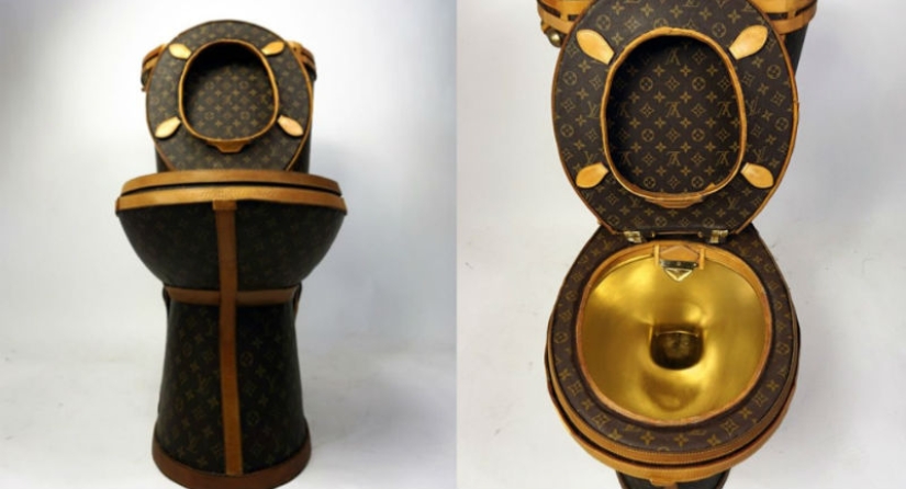 In the USA, a gold toilet covered with Louis Vuitton bags is sold for $ 100,000
