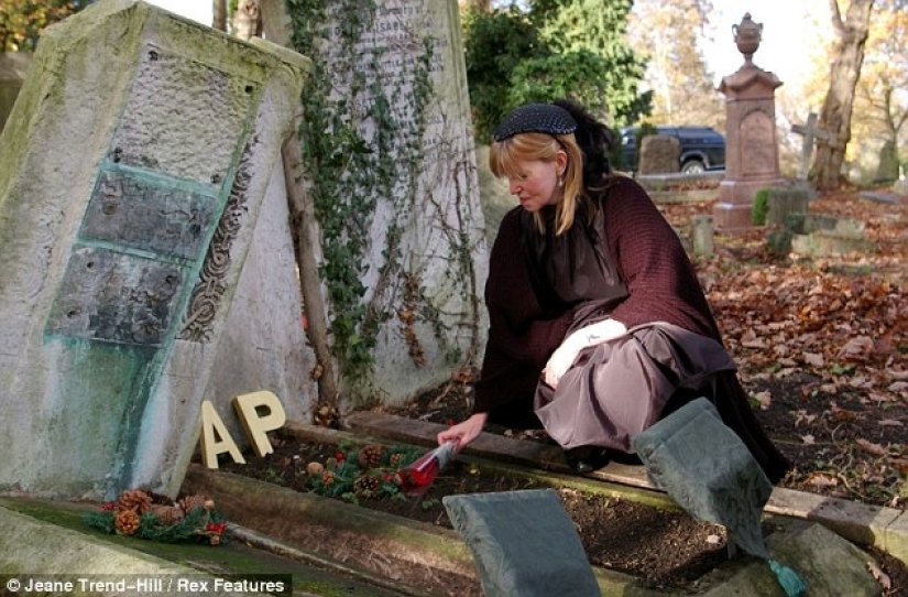 Inspired by death: why a British woman goes to the funeral of strangers