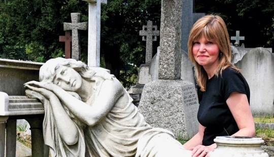 Inspired by death: why a British woman goes to the funeral of strangers