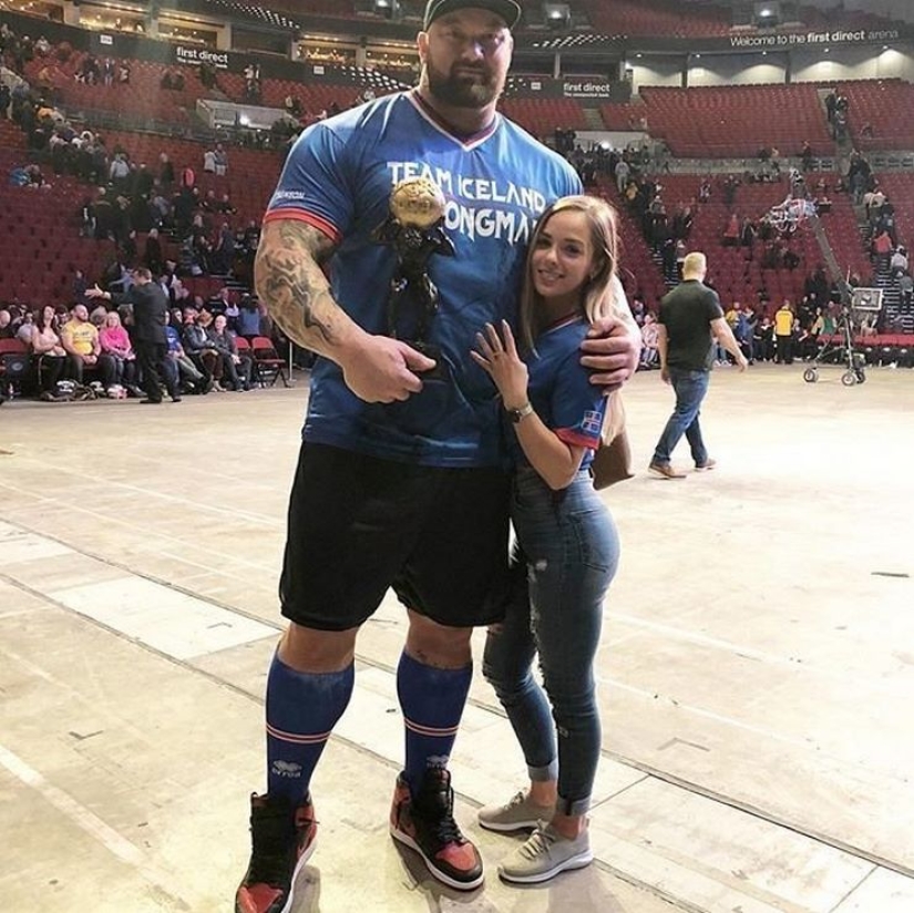 Internet trolls turned on the strongest man on the planet because of a miniature lover