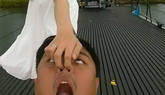 Interpretaciones del proyecto fotográfico "Sígueme", del que puedes caer debajo de la mesa