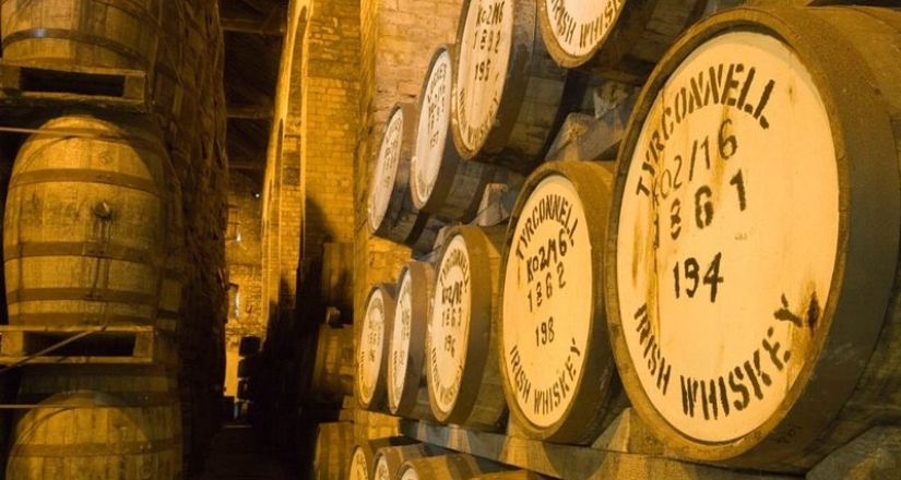 It's just that someone drinks too much: the world is running out of stocks of Irish whiskey