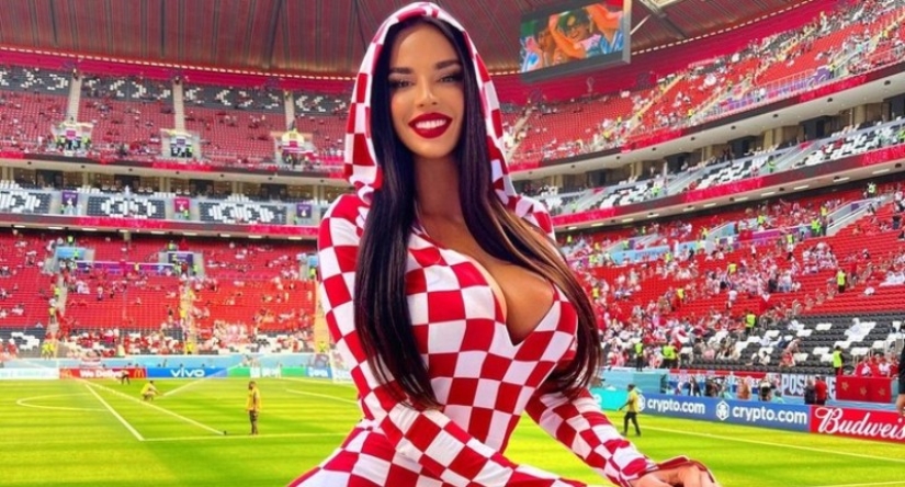 Ivana Knoll es la fanática del fútbol más popular de la Copa del Mundo 2022