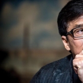 Jackie Chan pagará un millón de yuanes al creador de la vacuna contra el coronavirus