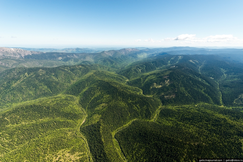 Jakasia desde una altura: Parque Natural Ergaki, Central hidroeléctrica Sayano-Shushenskaya y Abakan