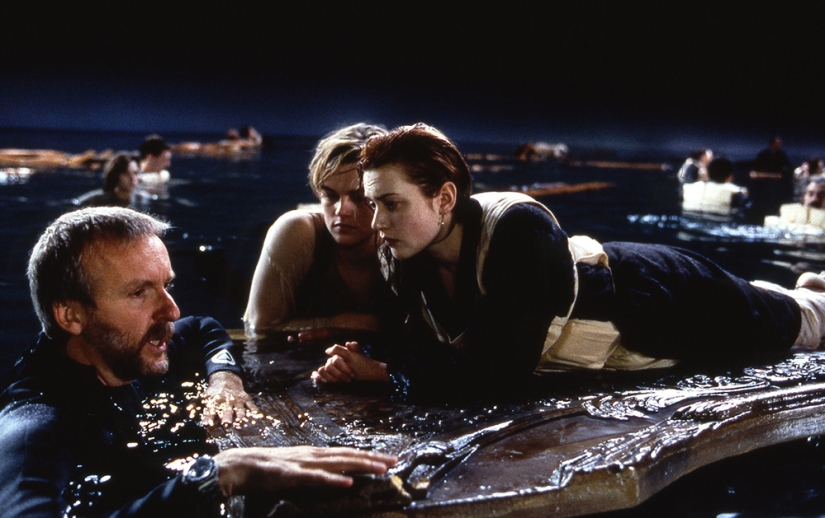 James Cameron turned to the medical examiner because of the death of the hero DiCaprio in "Titanic"
