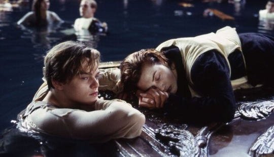 James Cameron turned to the medical examiner because of the death of the hero DiCaprio in "Titanic"