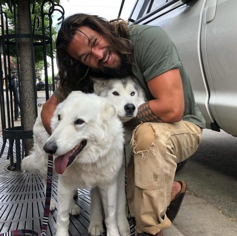 Jason Momoa is the coolest guy on Instagram