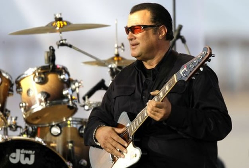 Karate, musician and almost the Mongols: 6 interesting facts about Steven Seagal