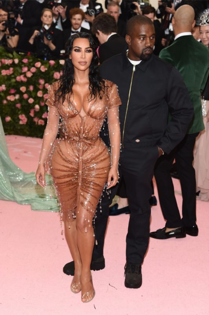 Kim Kardashian revealed the secret of the famous "wet" dress, and what she heard caused shock among fans