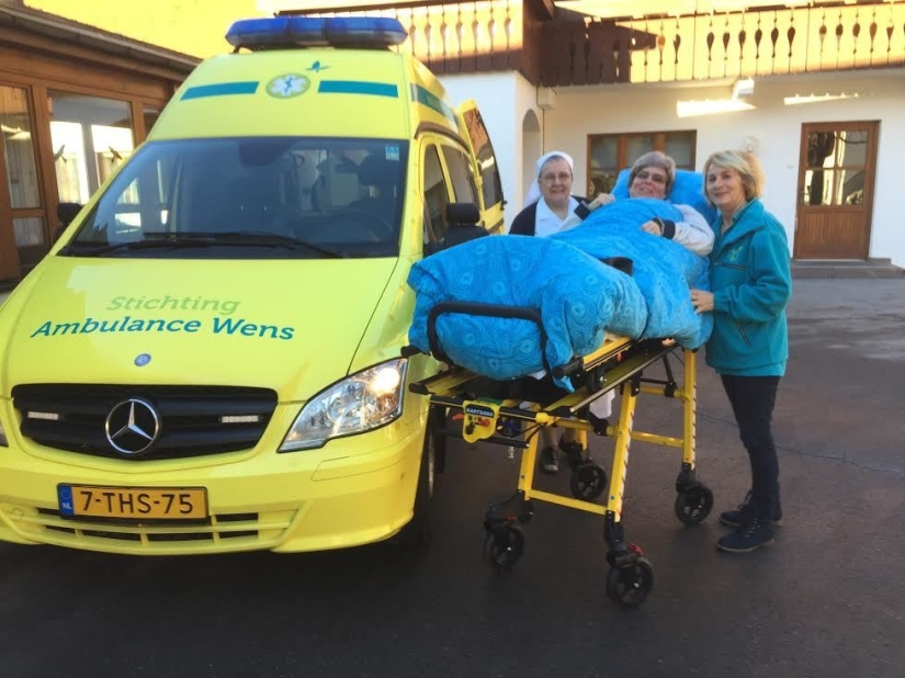 Kind wizards: Dutch volunteers fulfill the last wishes of terminally ill people