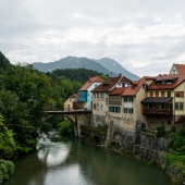 Škofja Loka (Škofja Loka) es la ciudad medieval conservada más hermosa de Eslovenia