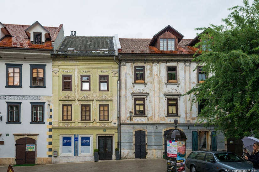 Škofja Loka (Škofja Loka) es la ciudad medieval conservada más hermosa de Eslovenia