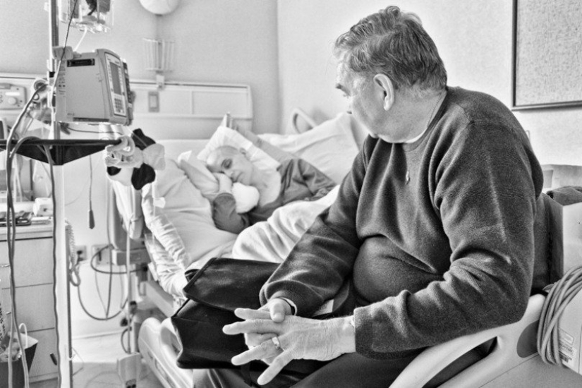 "La batalla que no elegimos": un estadounidense captó cómo su esposa se moría de cáncer