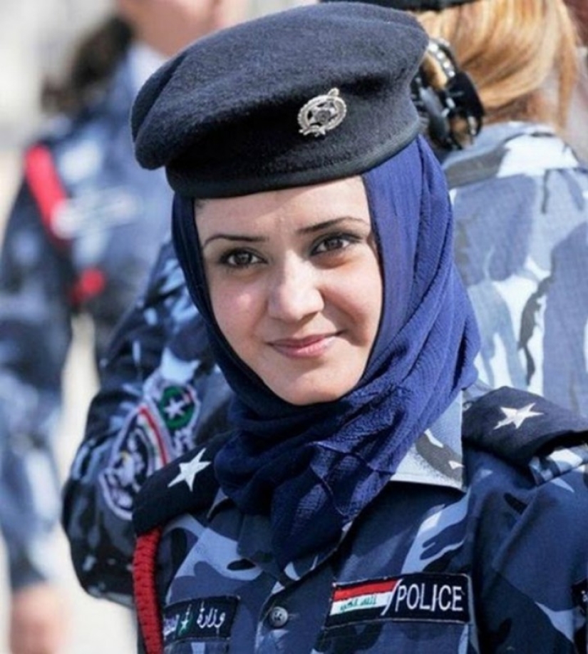 La detención de mí ahora! El más lindo de mujeres oficiales de policía de todo el mundo