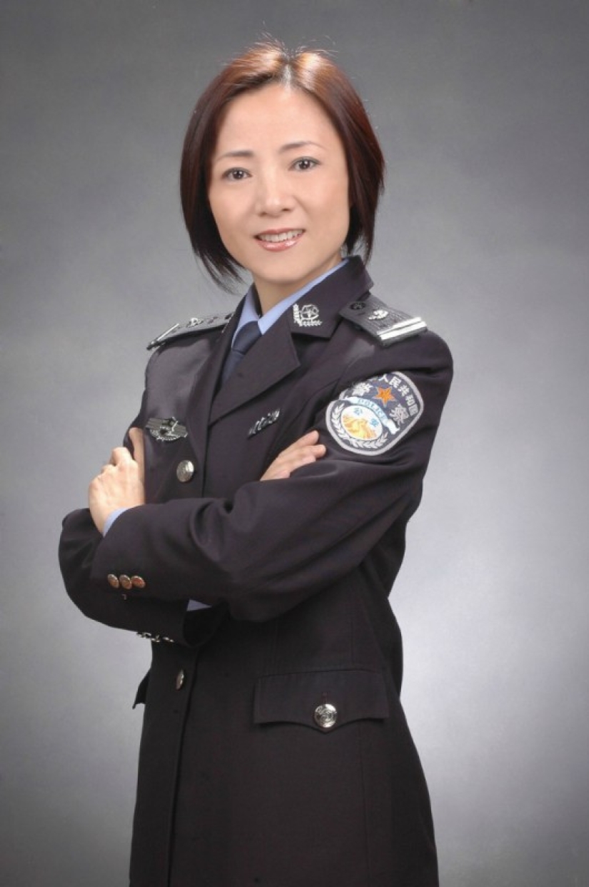 La detención de mí ahora! El más lindo de mujeres oficiales de policía de todo el mundo