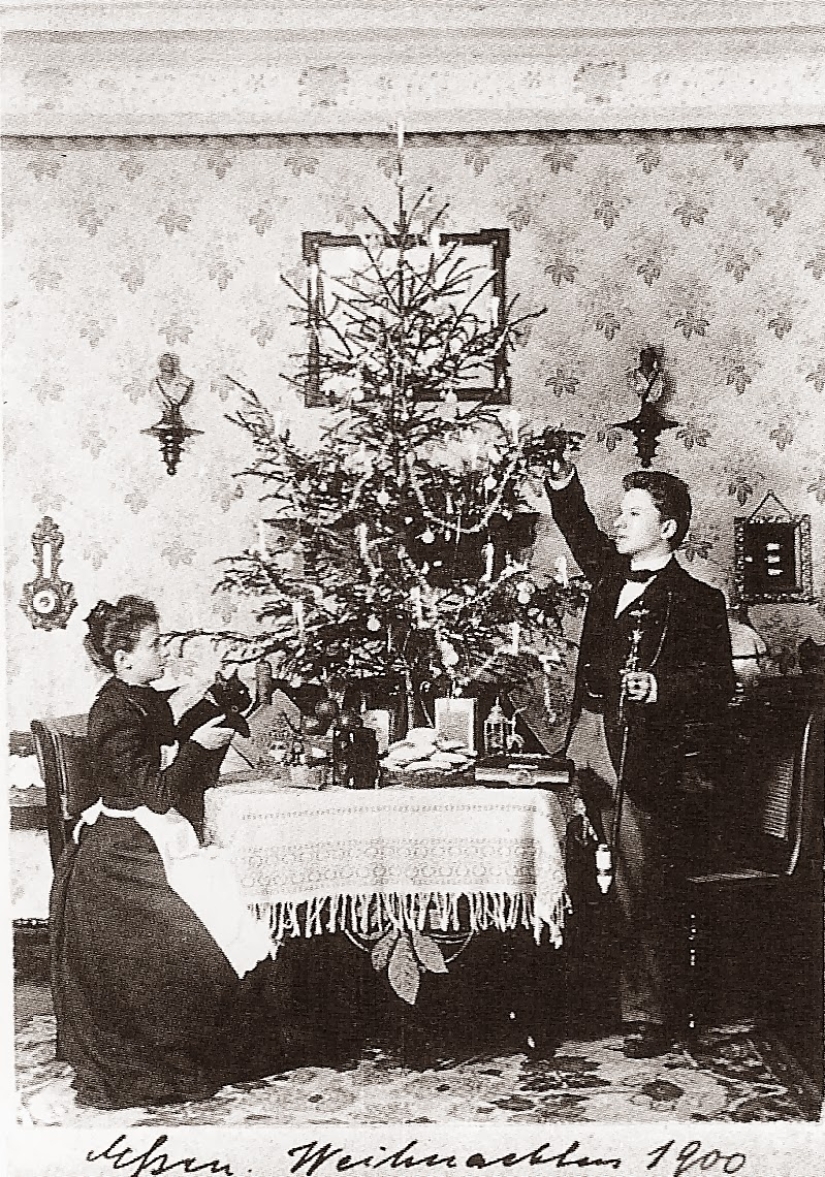 La historia de una familia que fue fotografiada cada Navidad de 1900 a 1942
