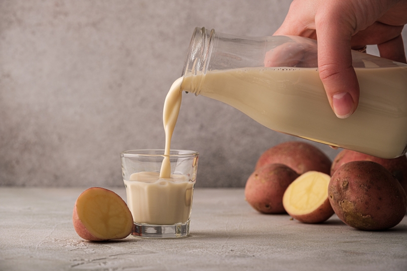 La leche de patata es un nuevo éxito entre los productos de nutrición adecuada