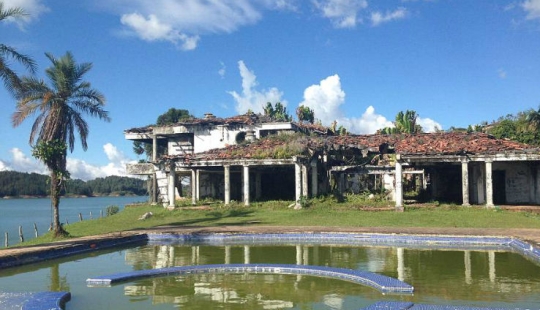 La lujosa mansión de Pablo Escobar se convirtió en una cancha de paintball