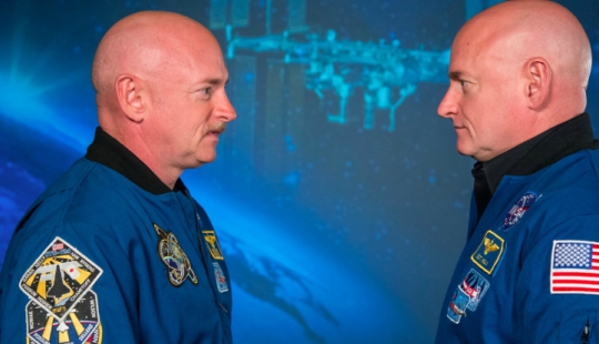 La NASA envió a uno de los hermanos gemelos al espacio, y él devolvió a un extraterrestre