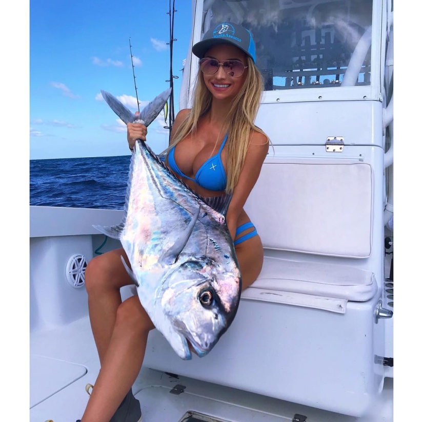 La pescadora más sexy del mundo Emily Rimer y su foto en bikini