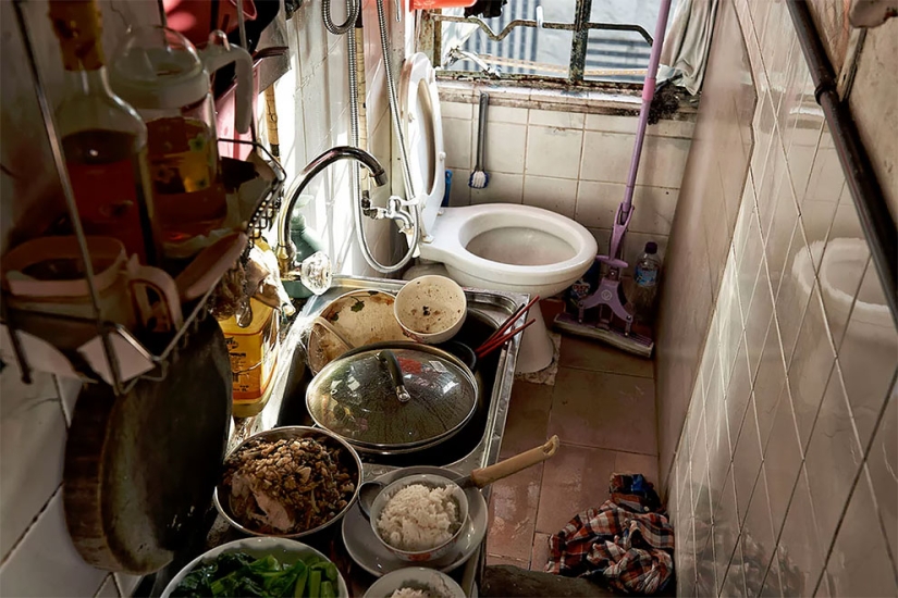 La vida en una Caja: Dentro de los pequeños Apartamentos de Hong Kong