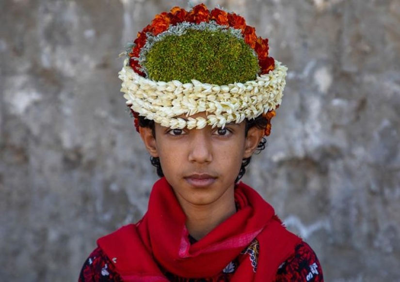Las flores no son solo para las niñas, o por qué los árabes reales usan coronas