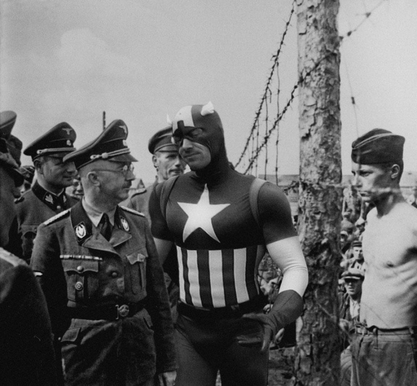 Las fotos históricas adquieren un nuevo significado si les agregas superhéroes