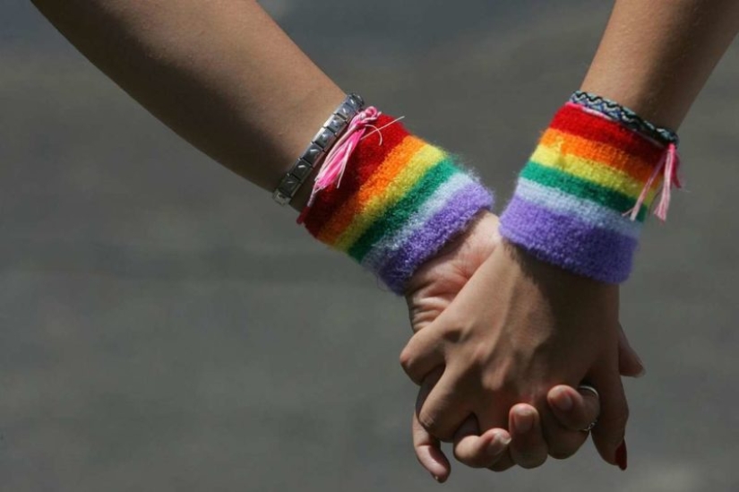 Las lesbianas se pueden "calcular" con los dedos de sus manos, un nuevo descubrimiento de científicos británicos