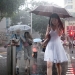 Lluvioso estado de ánimo: un fotógrafo de Singapur capturas de las emociones de las personas durante un aguacero